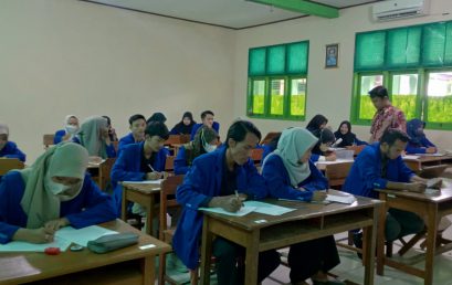 Mahasiswa UTD PSDKU Jakarta Menghadapi Ujian Tengah Semester