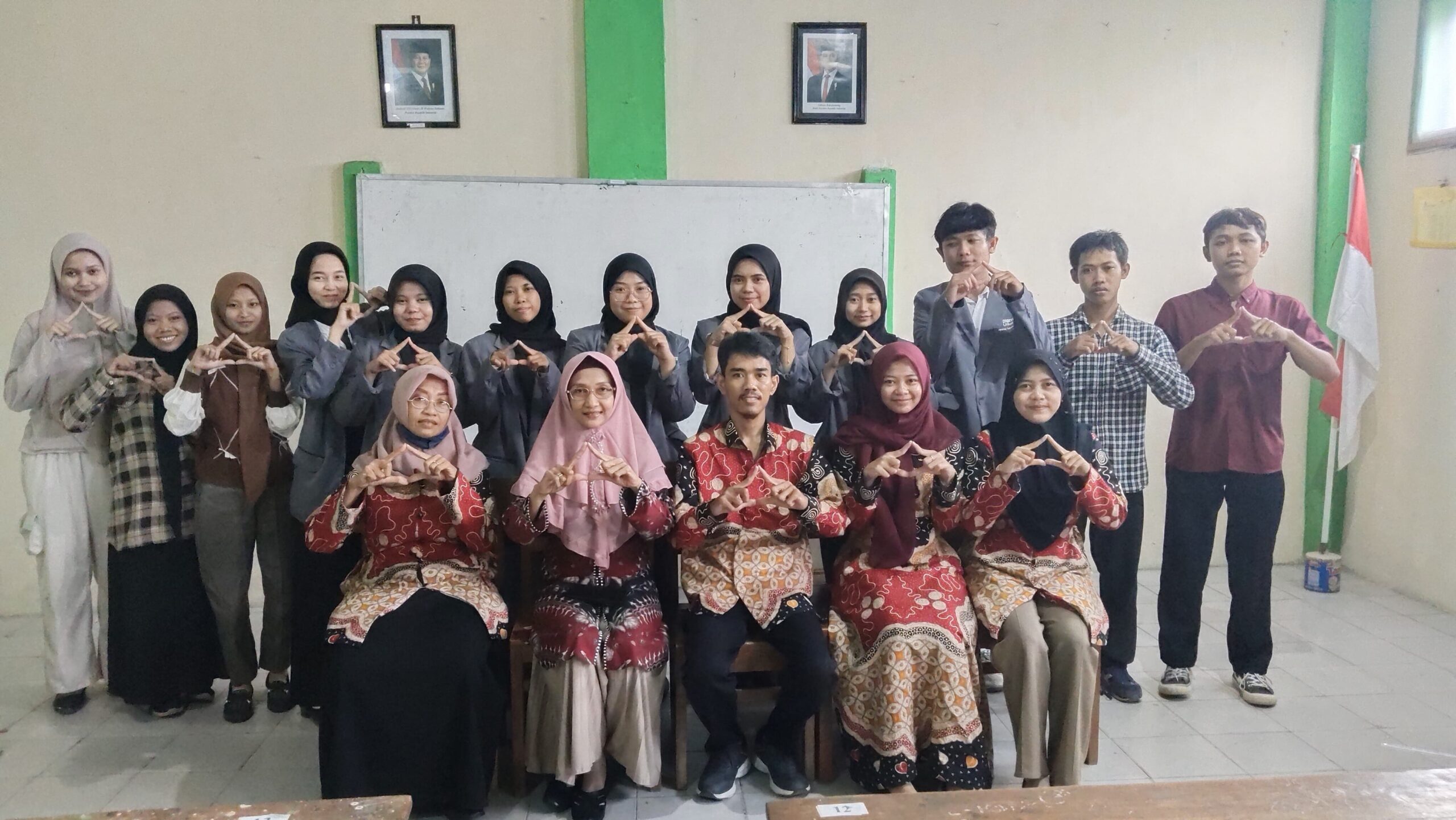 Mahasiswa Semester 4 Melaksanakan Seminar Proposal PKL