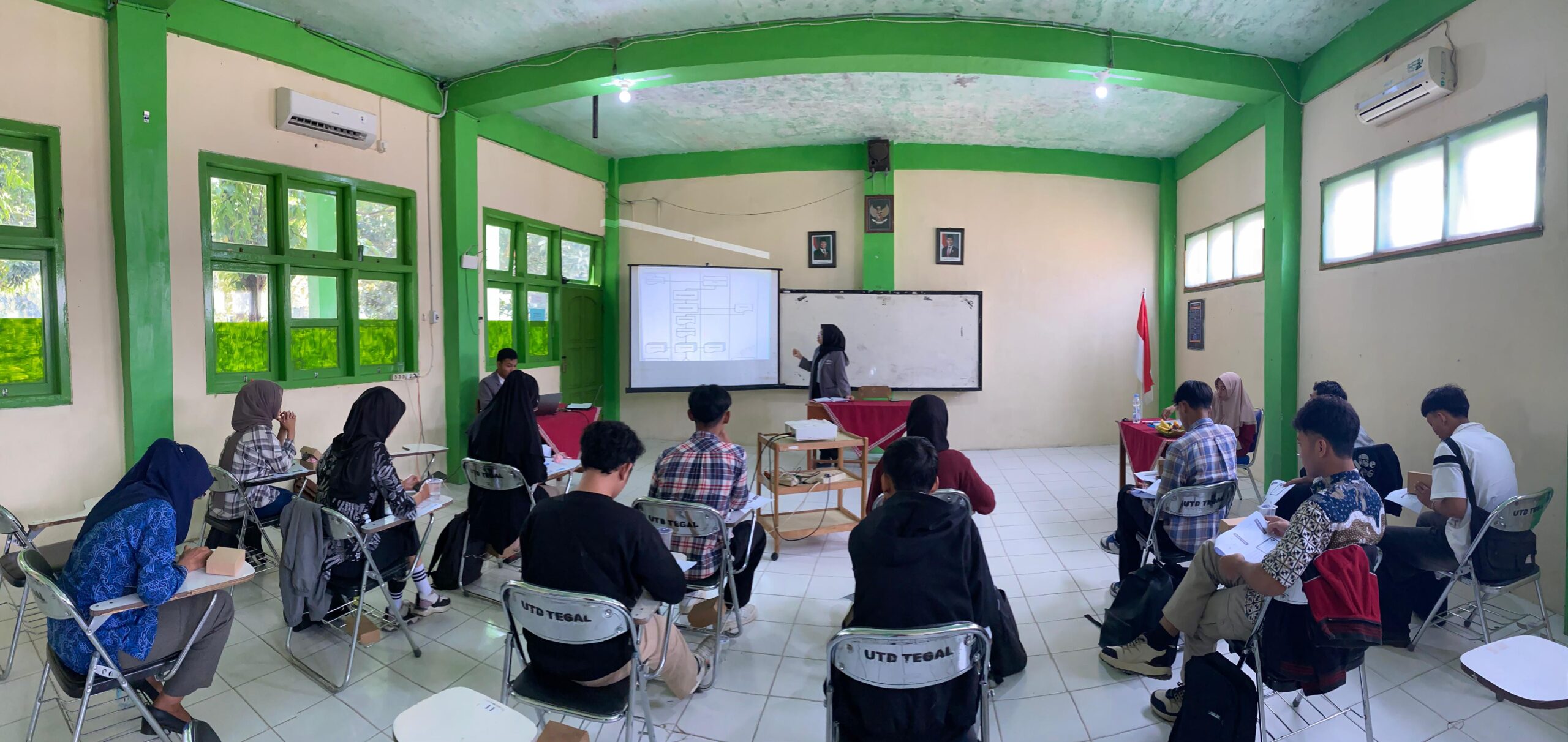 Program Studi D3 Manajemen Informatika UTD PSDKU Jakarta kembali menggelar Seminar Proposal
